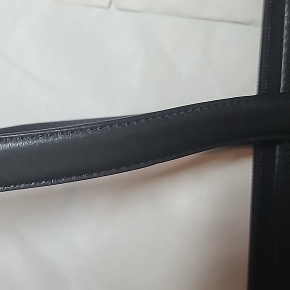 Tumi nylon 12x12 shoulder bag - Picture 14 of 15